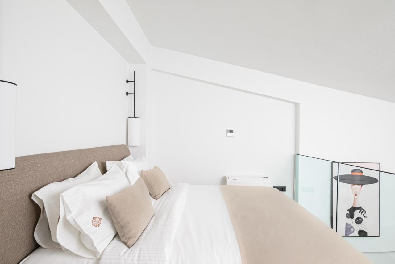 Casa Di Gaga Luxury Suites 罗希姆诺 外观 照片
